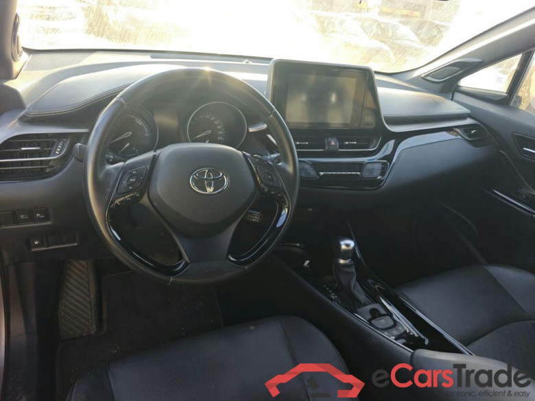 TOYOTA C-HR / 2016 / 5P / todoterreno 1.8 125H Dynamic Plus #3