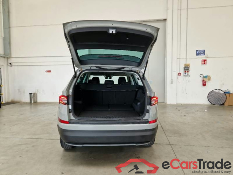 SKODA KODIAQ / 2021 / 5P / SUV 1.5 TSI ACT EXECUTIVE 7P #5