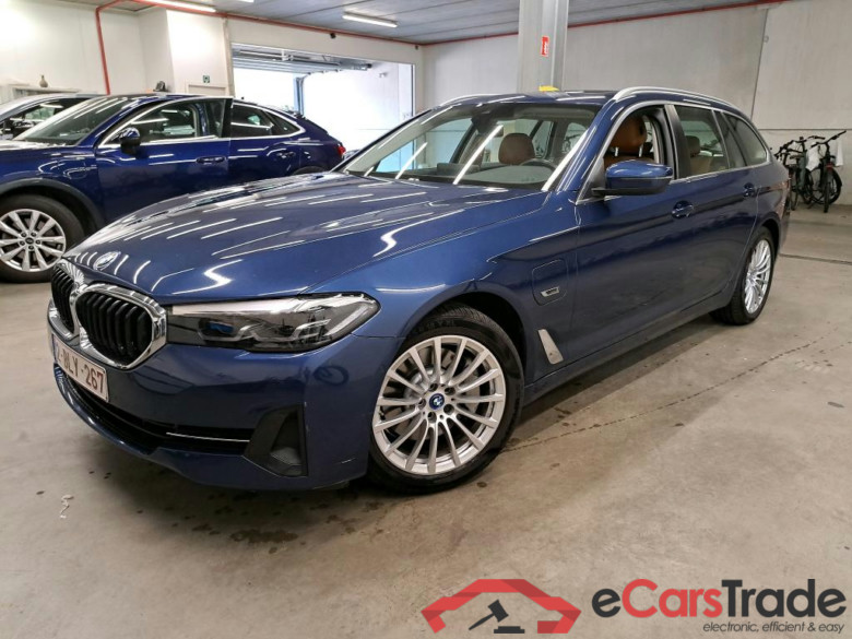 BMW - BMW 5 TOURING 520eA 204PK Business Edition Pack Driving Assistant Towing Hook Pano Roof * HYBRID * #1