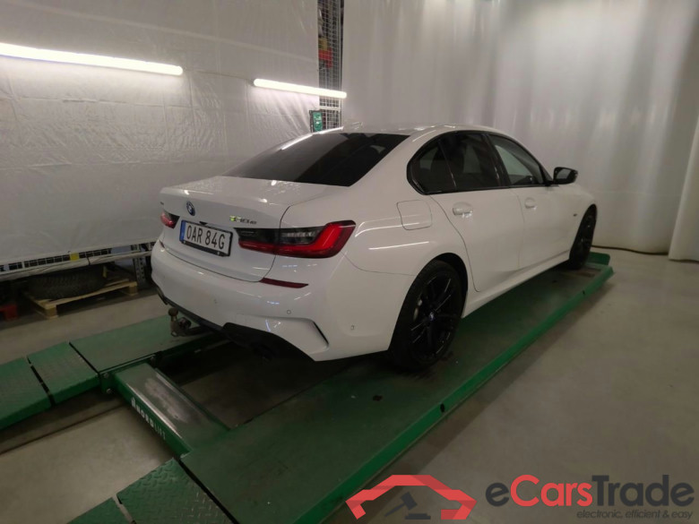 330e xDrive Connected Aut #3