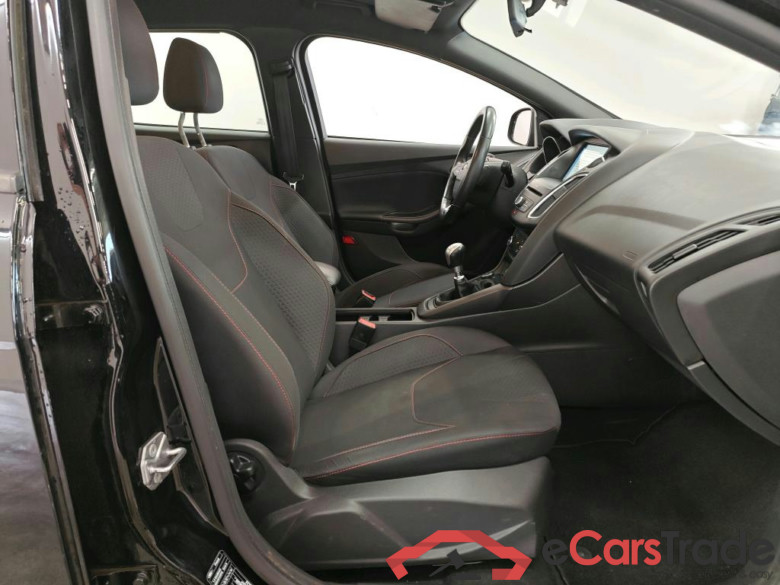 Ford Focus 1.0 EcoBoost ST-Line 125 pk Wagon 5d #3