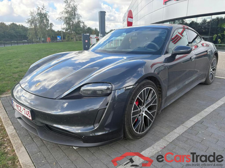 PORSCHE Taycan 4S