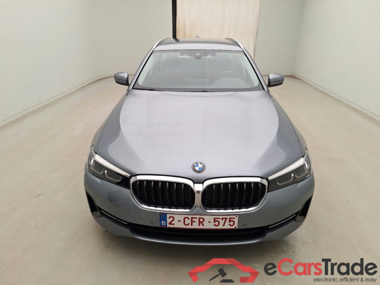 BMW, 5-serie touring '17, BMW 5 Reeks Touring 518d Aut. (100 kW) Business Ed