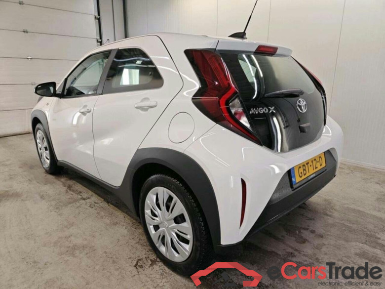 TOYOTA Aygo X 1.0 VVT-i MT Play #6