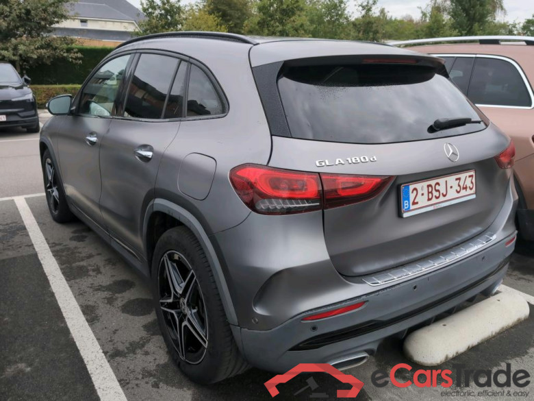 MERCEDES-BENZ GLA - Klasse 2.0 GLA 180 D #3