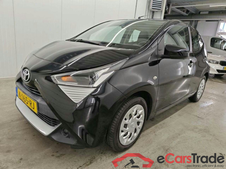 TOYOTA Aygo 1.0 VVT-i x-play