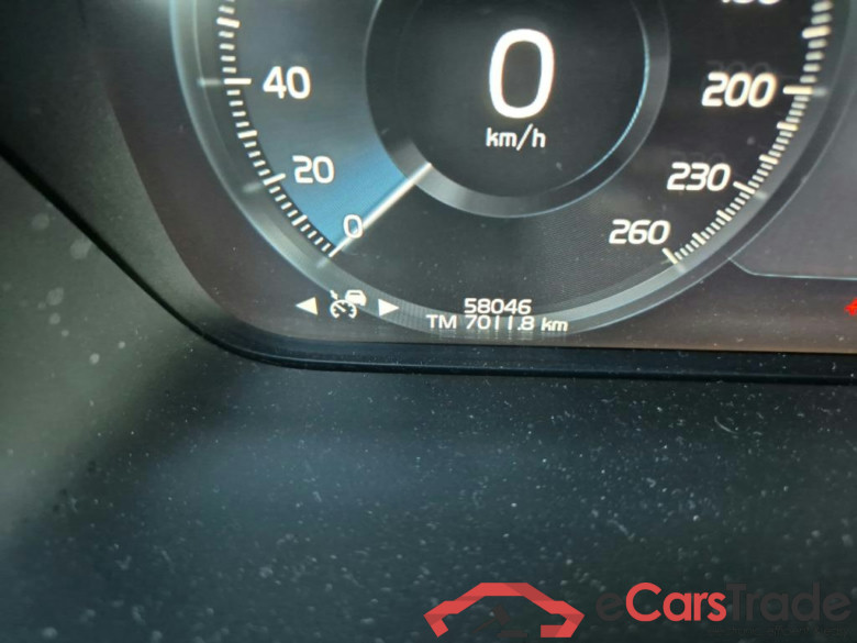 VOLVO XC90 / 2019 / 5P / todoterreno 2.0 B5 D AWD R-Design Auto (CX) #5