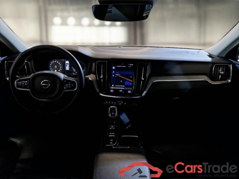 VOLVO V60 / 2019 / 5P / STATION WAGON T6 PLUG-IN AWD GEARTR.RECH.INSCRIPTION #3