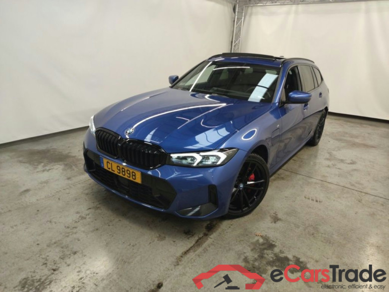 BMW 3 Reeks Touring 330e xDrive (215 kW) 5d