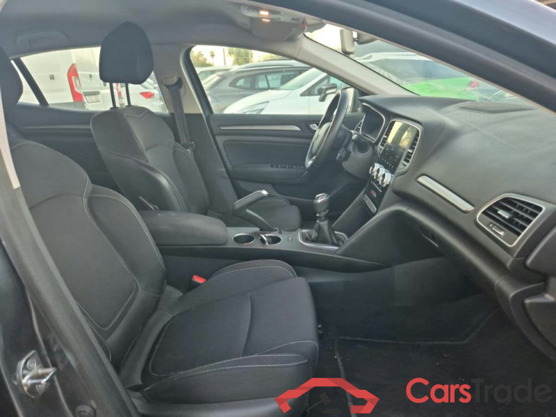 RENAULT Mégane / 2020 / 5P / berlina con portón Business Blue dCi 85 kW (115CV) -SS #6