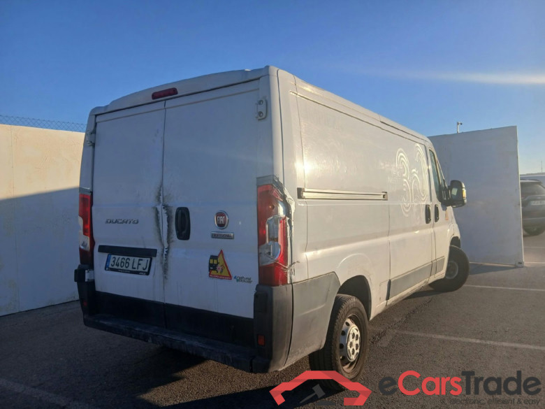 FIAT Ducato / 2014 / 4P / furgón Furgón 35 Medio 100kW Natural Power #2
