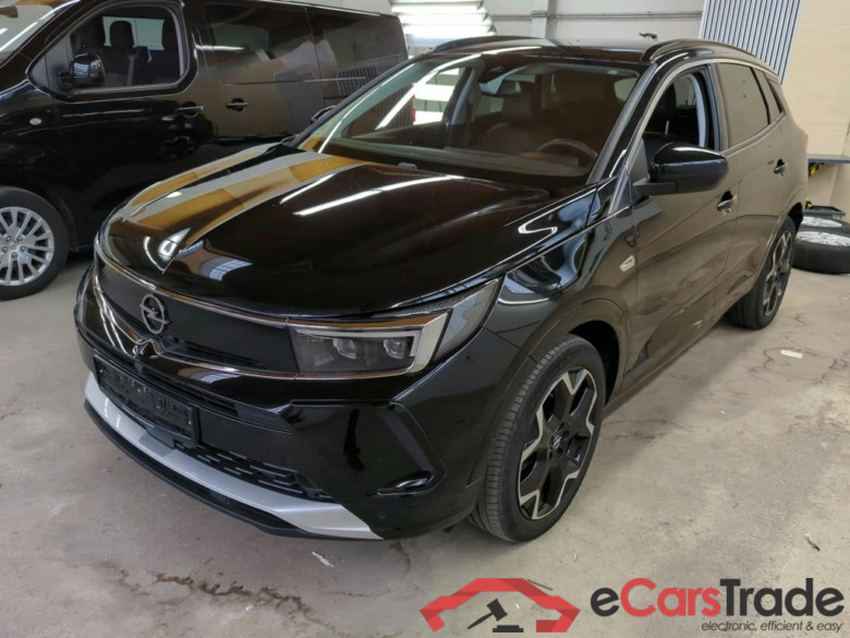 Grandland Elegance 1.5 96KW AT8 6E #1