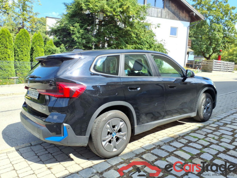 BMW iX1  #3