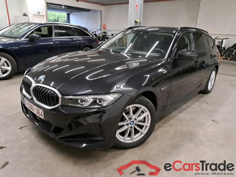 BMW - BMW 3 TOURING 320e 204PK With Vernasca Heated Sport Seats & Driving Assistant & Active Cruise Control & Parking Assistant Pak & Electric Trailer Hook * HYBRID *
