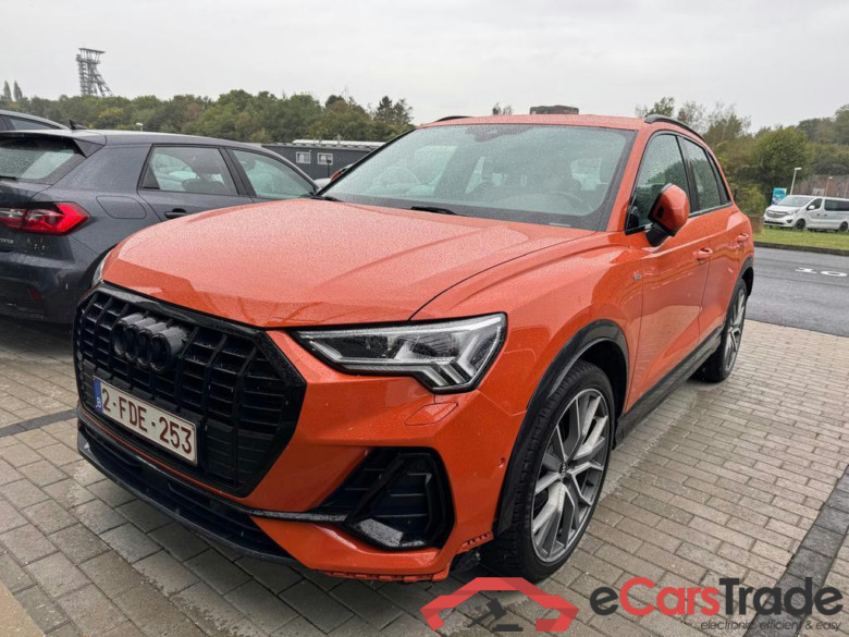 AUDI Q3 35 TFSI S line S tronic #1