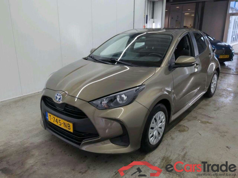TOYOTA Yaris 1.5 Hyb. Active #1