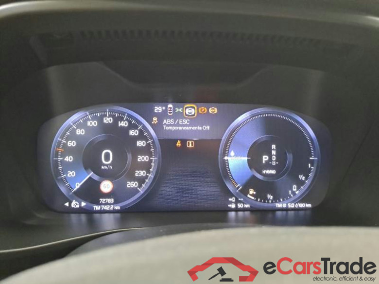 VOLVO XC40 / 2017 / 5P / SUV T4 PLUG-IN HYBRID AUTO RECHARGE R-DESIGN #4