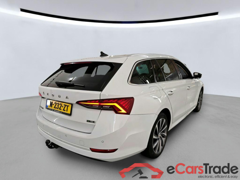SKODA Octavia Combi 110 kW #6