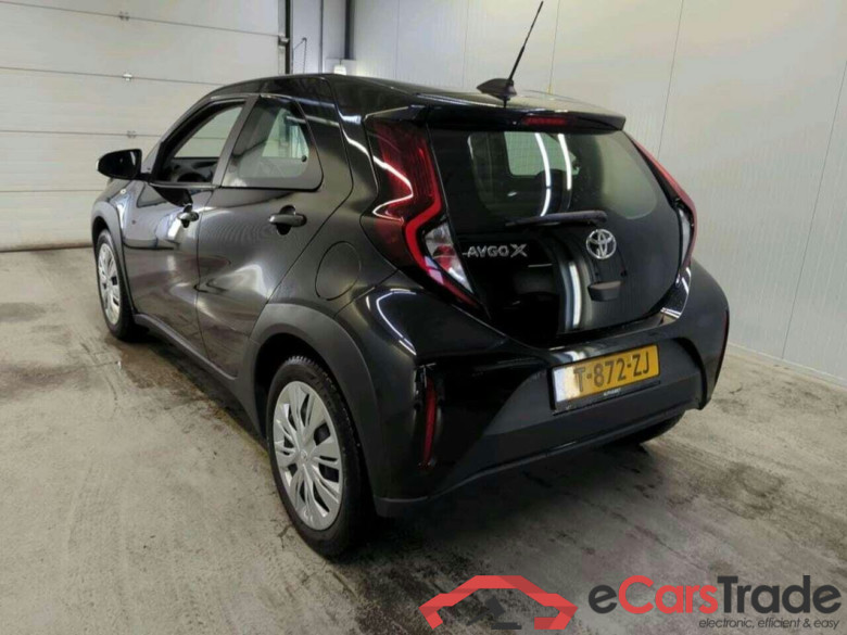 TOYOTA Aygo X 1.0 VVT-i MT Play #6