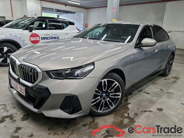 BMW I - BMW I5 eDrive40 340PK M Sport Pack Comfort With Active Ventilated Front Power Mem Seats & Heated Front&Rear & Travel & Driving Assistant Plus & Harman Kardon & 19 Inch  * ELECTRIC * #1