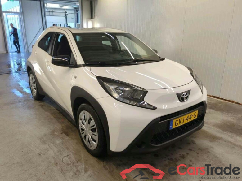 TOYOTA Aygo X 1.0 VVT-i MT Play #5