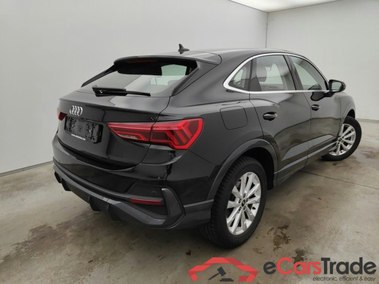 Audi Q3 Sportback 45 TFSI e S tronic 5d #2