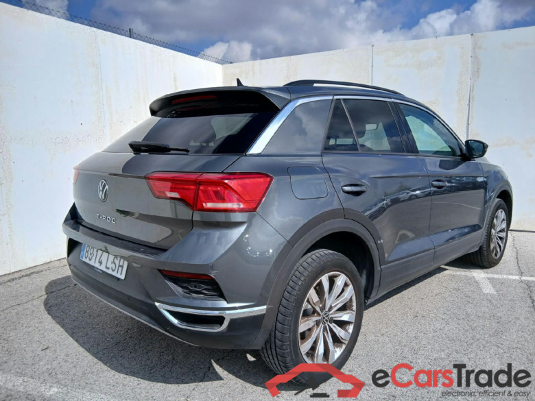 VOLKSWAGEN T-Roc / 2017 / 5P / todoterreno Advance 2.0 TDI 110kW (150CV) DSG (AC2) #1