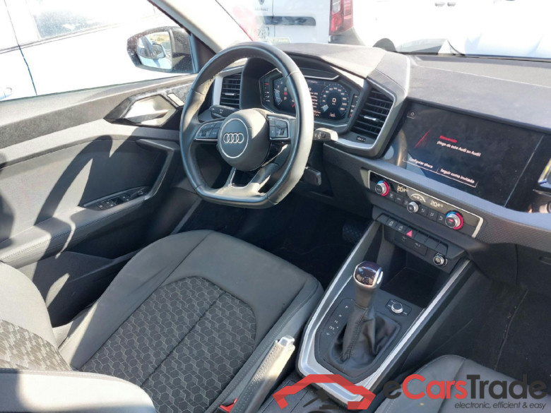 A1 Sportback 30 TFSI Adrenalin 1.0 TFSI 110CV AT7 E6d #3