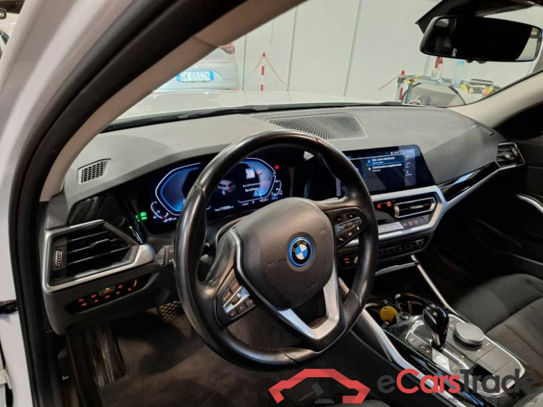 BMW SERIE 3 / 2018 / 5P / STATION WAGON 320E BUSINESS ADVANTAGE TOURING AUTO #3