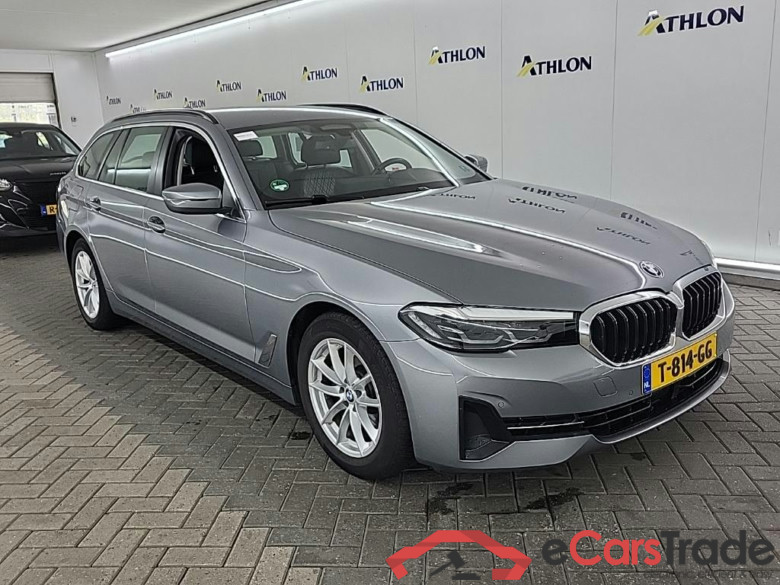 BMW 5-serie Touring 520iA Business Edition Plus 5D 135kW #2