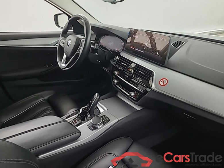 BMW 5-serie Touring 520iA Business Edition Plus 5D 135kW #6