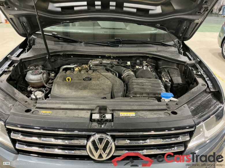 VOLKSWAGEN Tiguan 1.5 TSI COMFORTLINE #6