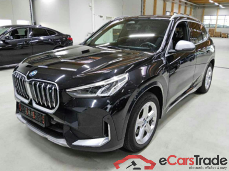 iX1 30 xDrive xLine 64kWh
