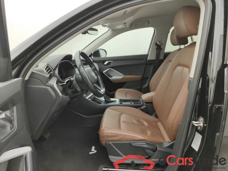 Audi Q3 45 TFSI e S tronic 5d #3