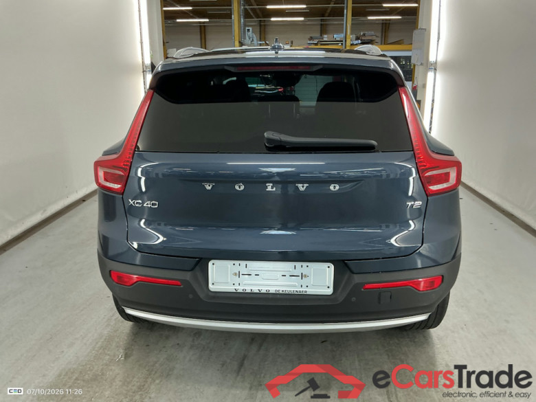 VOLVO XC40 1.5 T2 MOMENTUM PRO #5
