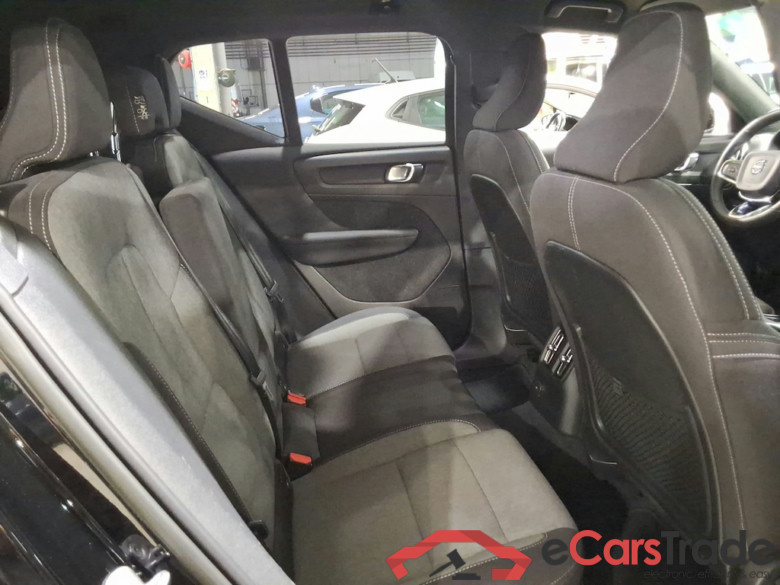VOLVO XC40 1.5 T4 PHEV CORE DCT #5