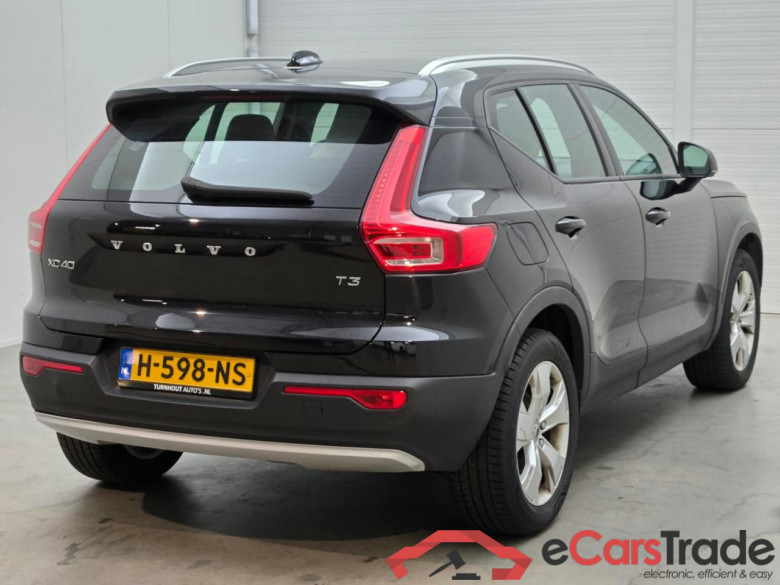 VOLVO XC40 1.5 T3 Momentum Pro #4