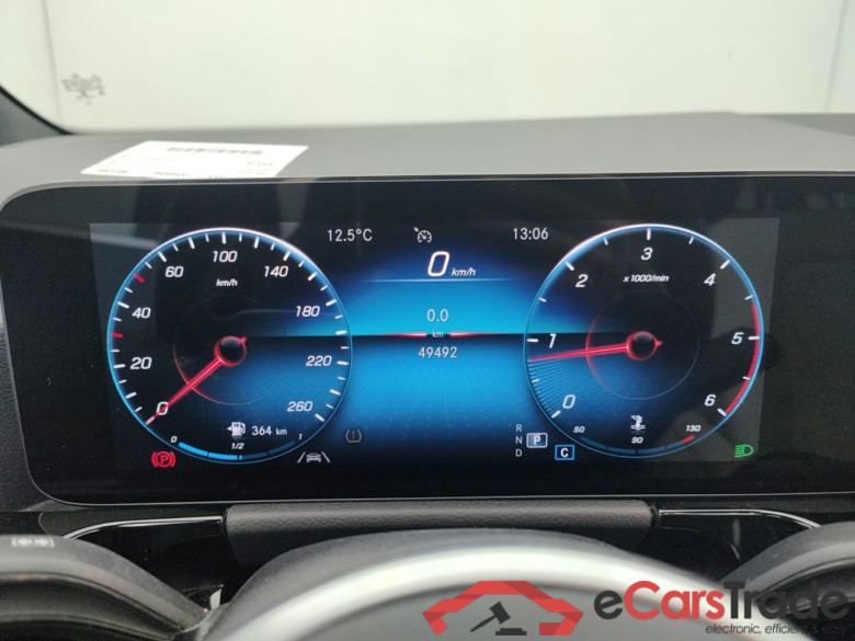 Mercedes-Benz GLA GLA 200 d Business Solution 5d ( nieuwe plaat 2KAL215) #6