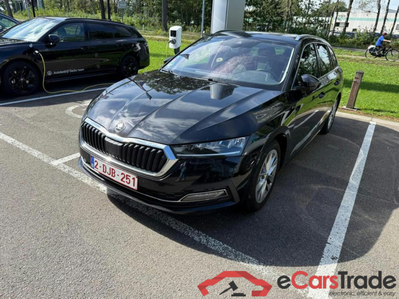 SKODA Octavia Combi SW 1.5 TSI eTec MHE Clever DSG