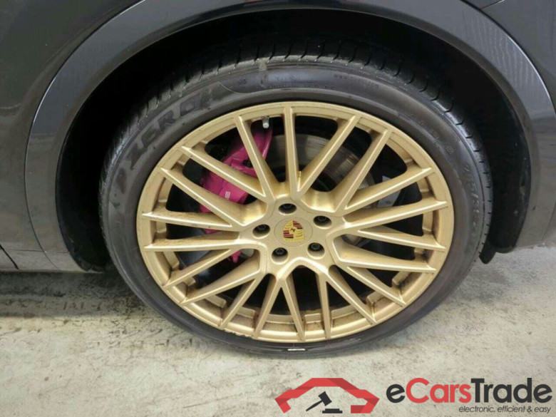 PORSCHE Cayenne Coupé 3.0 E-Hybrid Pl. Ed. #5