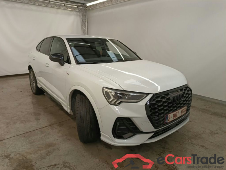 Audi Q3 Sportback 45 TFSI e S tronic S Line 5d (total options: 12,880 Ex.Vat) #3