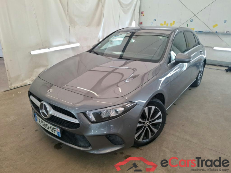 MERCEDES-BENZ Classe A Compact / 2018 / 5P / Berline A 250 e Business Line 8G-DCT #1