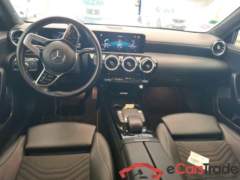 MERCEDES-BENZ Classe A Compact / 2018 / 5P / Berline A 250 e Business Line 8G-DCT #6