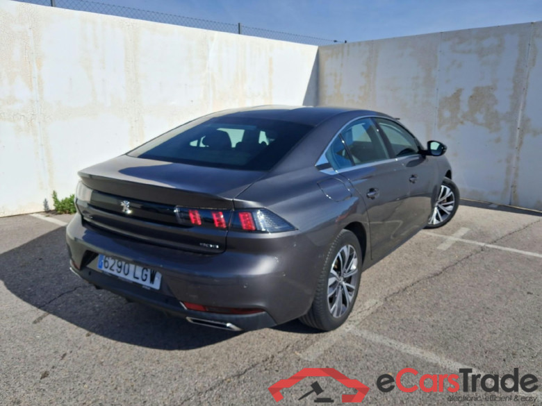 PEUGEOT 508 / 2018 / 5P / berlina con portón 5P Allure BlueHDi 96kW S&S 6vel MAN #2