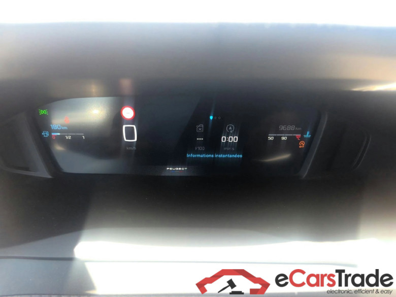 Peugeot 2008 Allure 1.2 100 S&S BVM6 #6