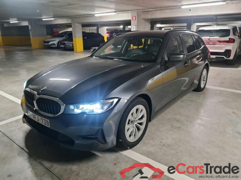 BMW - BMW 3 TOURING 318dA 150PK Business Edition & Pack Business With Heated Seats & Parking Assistant Pack & Towing Hook