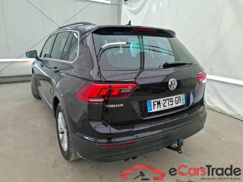 VOLKSWAGEN Tiguan / 2016 / 5P / SUV 2.0 TDI 150 DSG7 Confortline Business #2