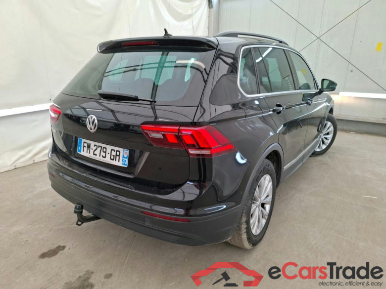 VOLKSWAGEN Tiguan / 2016 / 5P / SUV 2.0 TDI 150 DSG7 Confortline Business #3