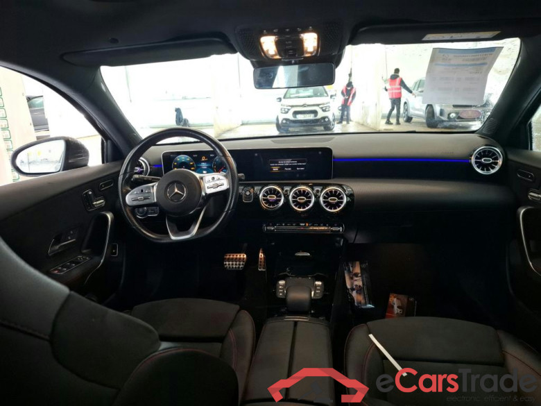 MERCEDES-BENZ Classe A Compact  2018  5P  Berline A 250 e AMG Line 8GDCT #5