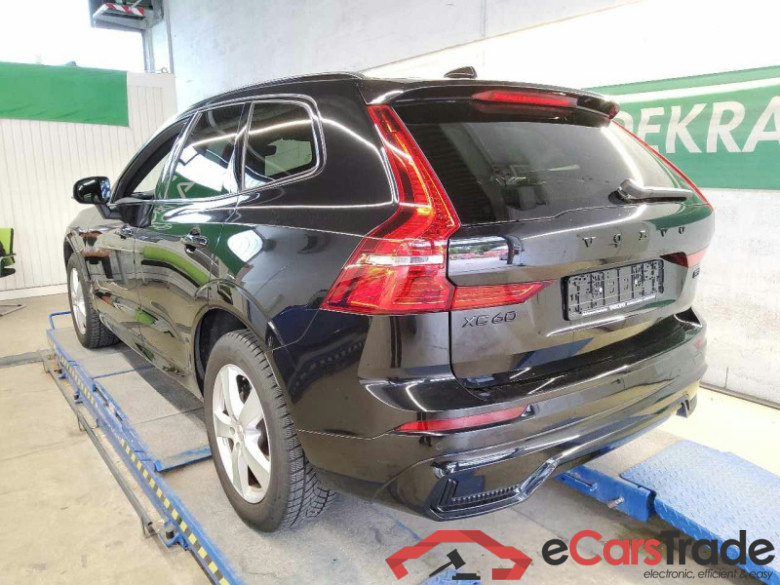 Volvo XC60 (03.2017->) DE - SUV5 B5 (Benzin) AWD EU6d, Ultra Black Edition Mild-Hybrid, (Facelift) 2023 #4